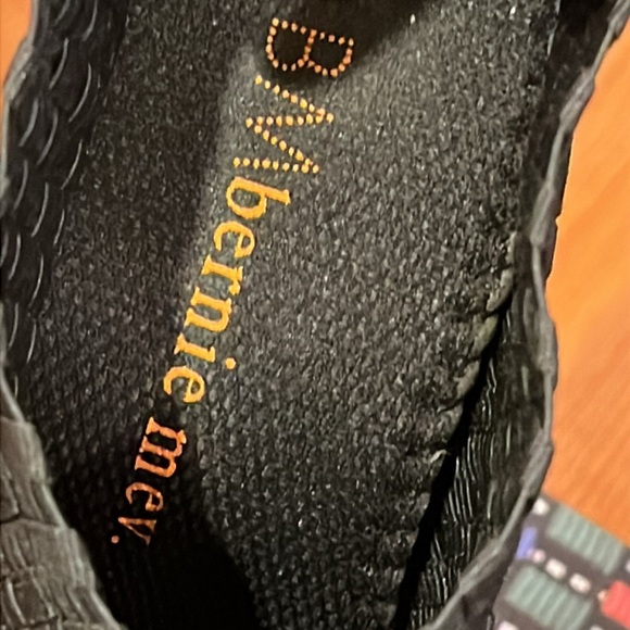 Bernie Mev Size 36 Almond Toe Black Low Cut Boots‎ Fabric Boots wi original box - Picture 3 of 16